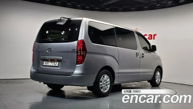 Hyundai Starex 2021 thumb 2