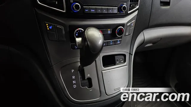 Hyundai Starex 2021 thumb 9