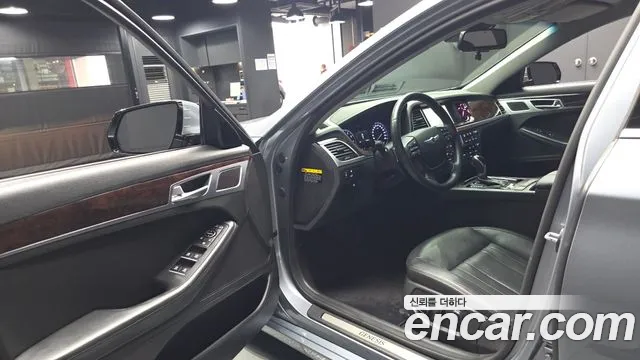 Hyundai Genesis 2015 thumb 10