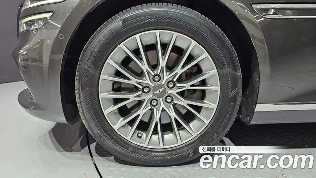 Genesis G80 2022 thumb 5