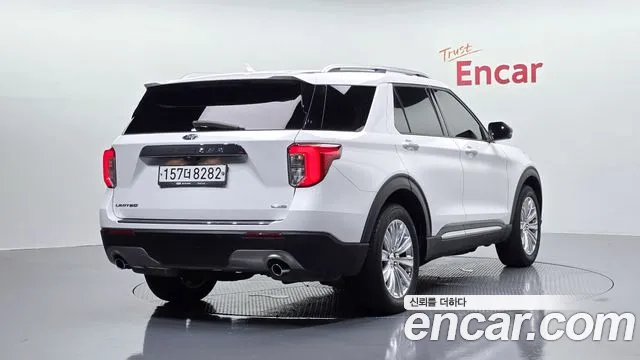 Ford Explorer 2020 thumb 2