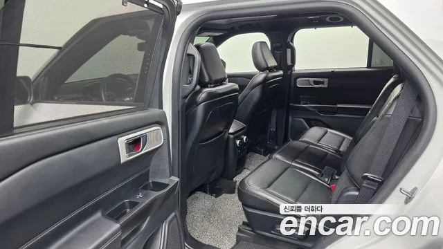 Ford Explorer 2020 thumb 12