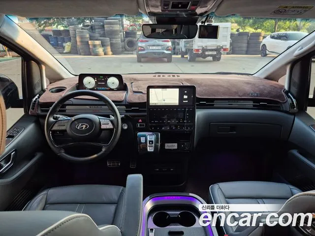 Hyundai Staria 2024 thumb 7