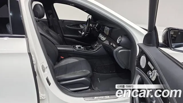 Mercedes-Benz E-Класс 2018 thumb 10
