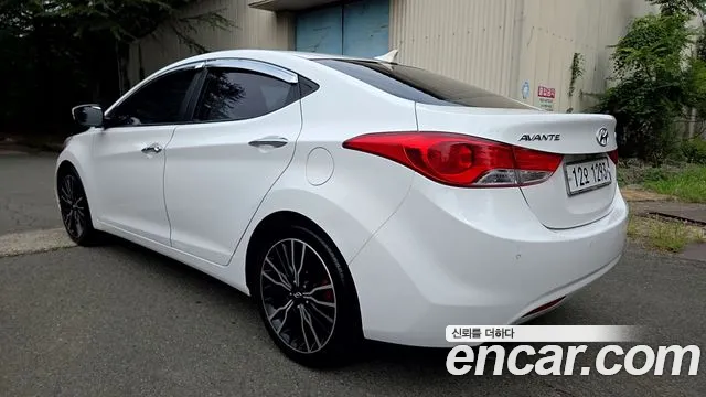 Hyundai Avante 2012 thumb 7