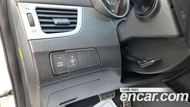 Hyundai Avante 2012 thumb 10