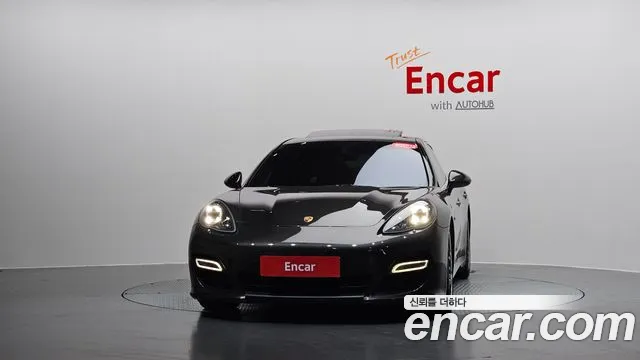 Porsche Panamera 2010 thumb 2