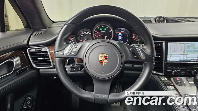 Porsche Panamera 2010 thumb 11