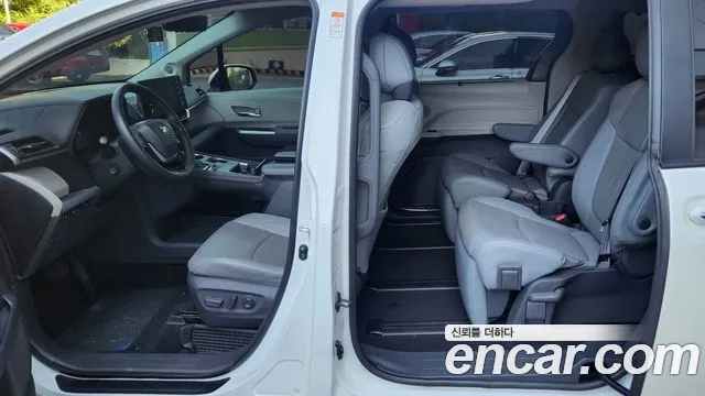 Toyota Sienna 2021 thumb 7