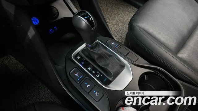 Hyundai Santa Fe 2015 thumb 9