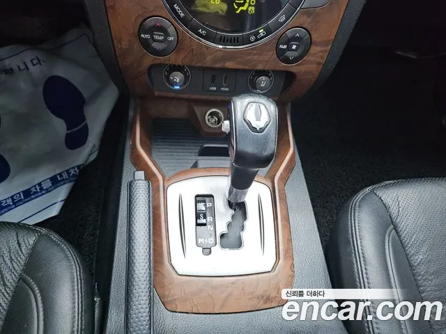 KG_Mobility_Ssangyong Rexton 2015 thumb 9