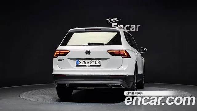 Volkswagen Tiguan 2020 thumb 4