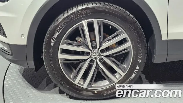 Volkswagen Tiguan 2020 thumb 5