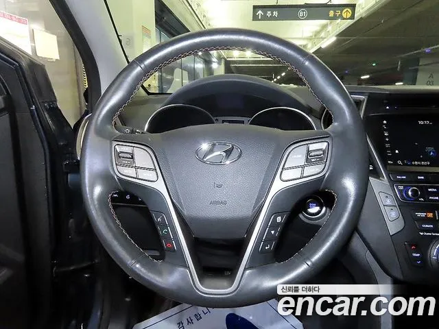 Hyundai Santa Fe 2017 thumb 8