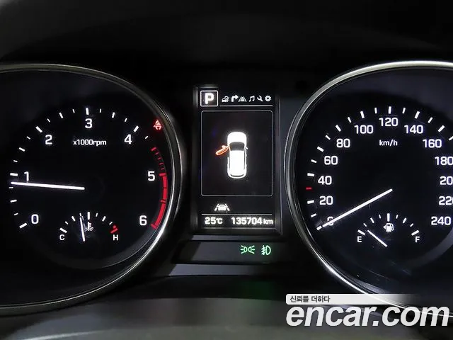 Hyundai Santa Fe 2017 thumb 9