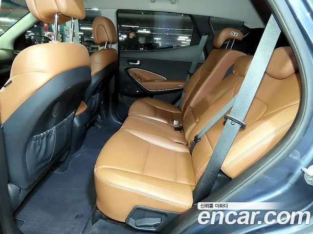 Hyundai Santa Fe 2017 thumb 11