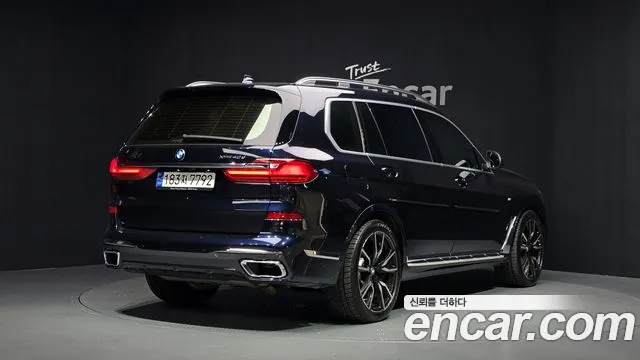BMW X7 2022 thumb 2