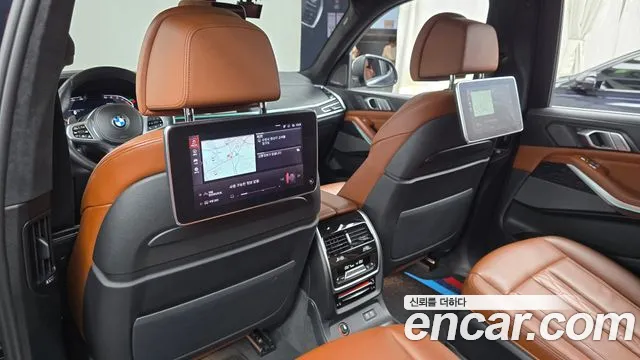 BMW X7 2022 thumb 11