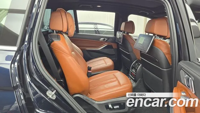 BMW X7 2022 thumb 12
