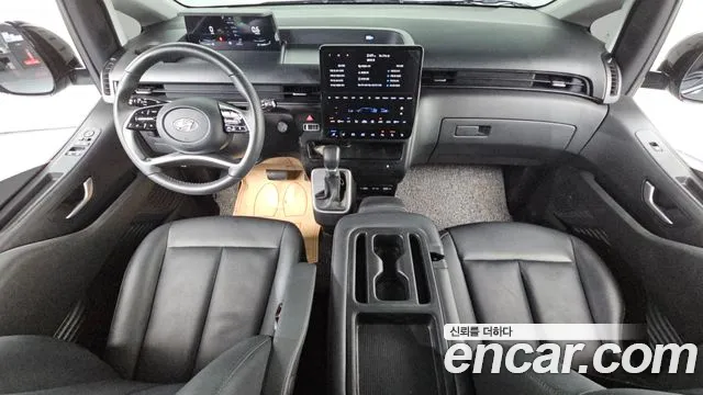 Hyundai Staria 2023 thumb 7