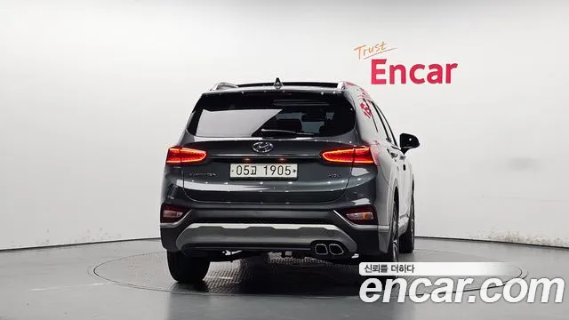 Hyundai Santa Fe 2018 thumb 4