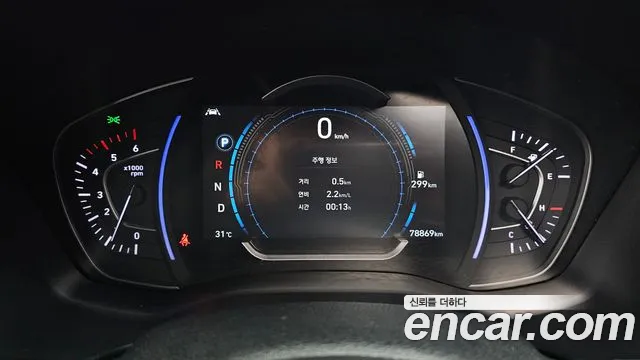 Hyundai Santa Fe 2018 thumb 8