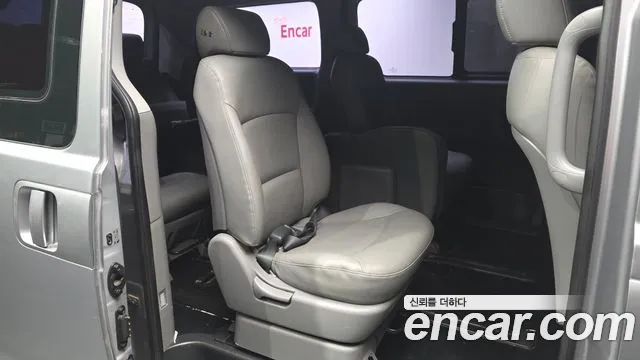 Hyundai Starex 2017 thumb 12