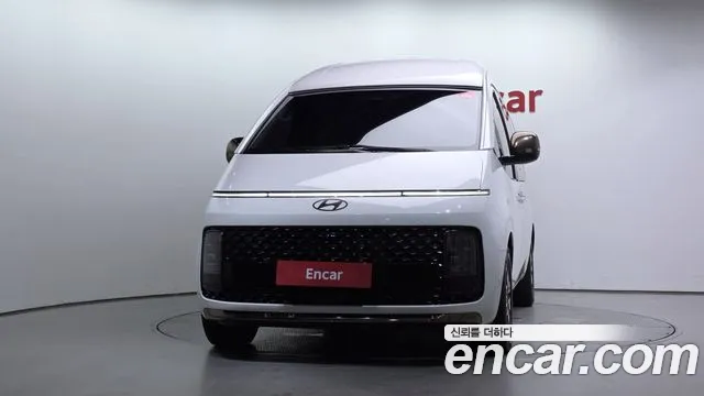 Hyundai Staria 2025 thumb 3