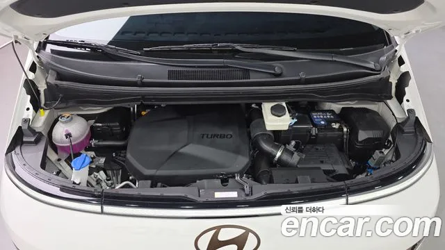 Hyundai Staria 2025 thumb 6