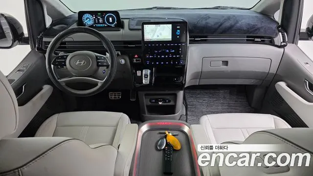 Hyundai Staria 2025 thumb 7