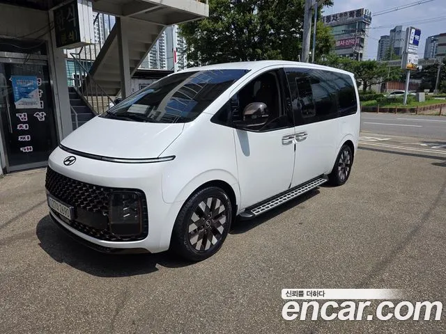 Hyundai Staria 2022 thumb 2