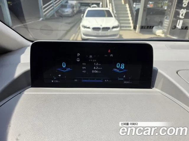 Hyundai Staria 2022 thumb 5