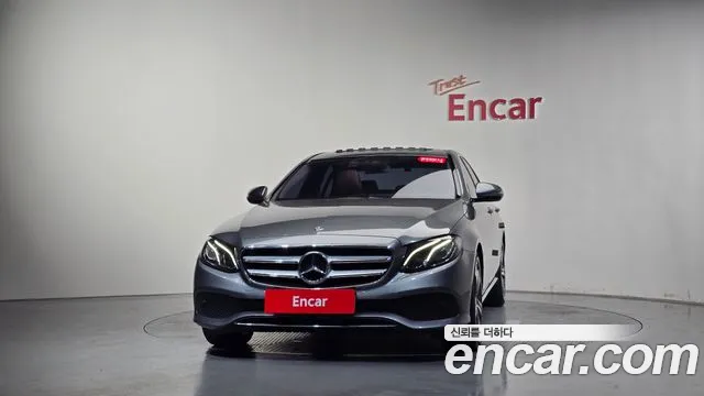 Mercedes-Benz E-Класс 2019 thumb 2