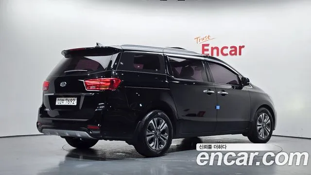 Kia Carnival 2019 thumb 2