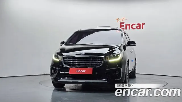 Kia Carnival 2019 thumb 3