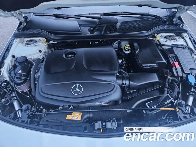 Mercedes-Benz CLA 2018 thumb 6