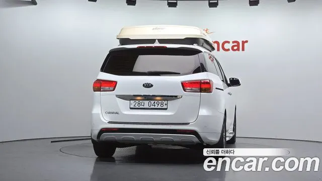 Kia Carnival 2016 thumb 4