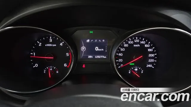 Kia Carnival 2016 thumb 8