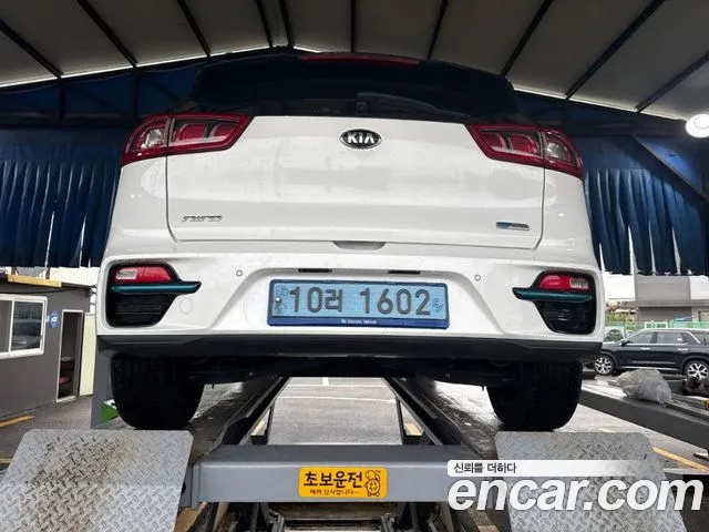 Kia Niro 2019 thumb 2