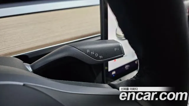 Tesla Model 3 2022 thumb 8