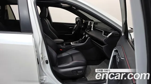 Toyota RAV4 2025 thumb 11