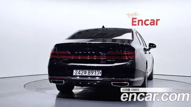 Genesis G90 2019 thumb 4