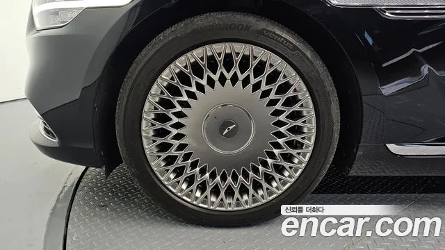 Genesis G90 2019 thumb 5