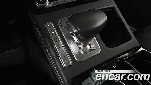 Genesis G90 2019 thumb 9