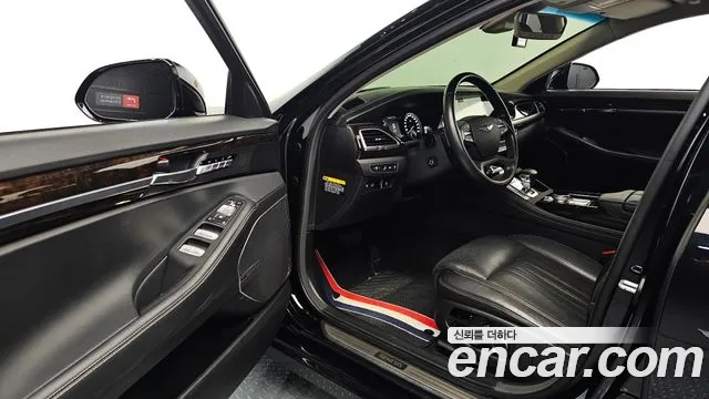 Genesis G90 2019 thumb 10