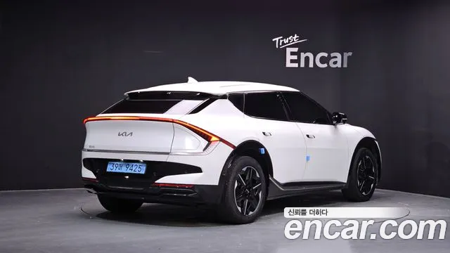 Kia EV6 2025 thumb 2