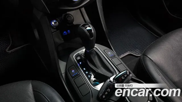 Hyundai Santa Fe 2015 thumb 8