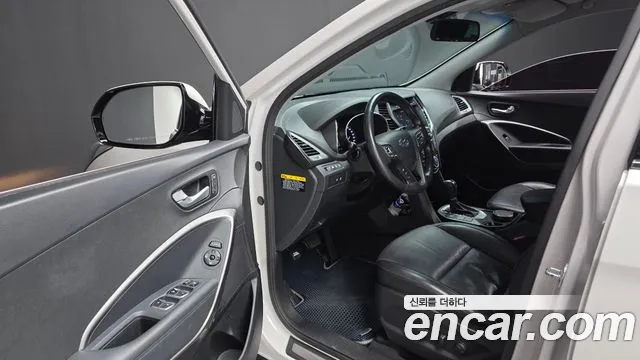 Hyundai Santa Fe 2015 thumb 9