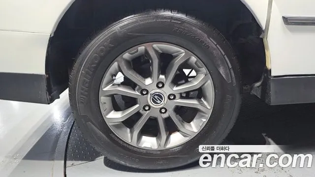 KG_Mobility_Ssangyong KORANDO 2014 thumb 5