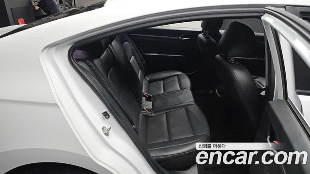 Hyundai Avante 2019 thumb 11